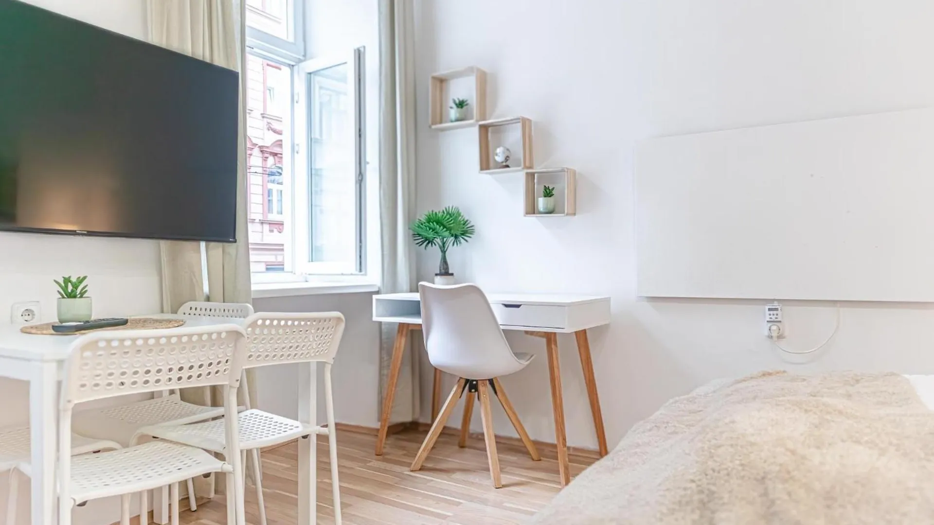 Modern City Living 1Br Apt In Centeral Location Vienna Apartment